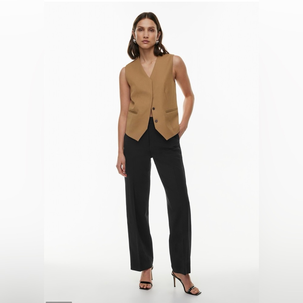 Aritzia - Babaton Evaluate Vest